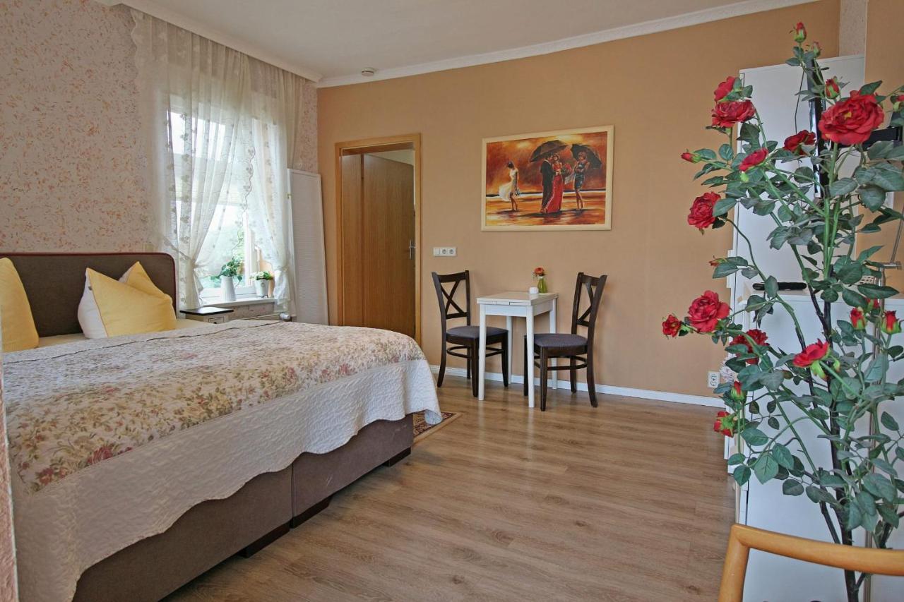 Villa Ostseelilie - Appartements Mit Balkon Und Meerblick 사스니츠 외부 사진