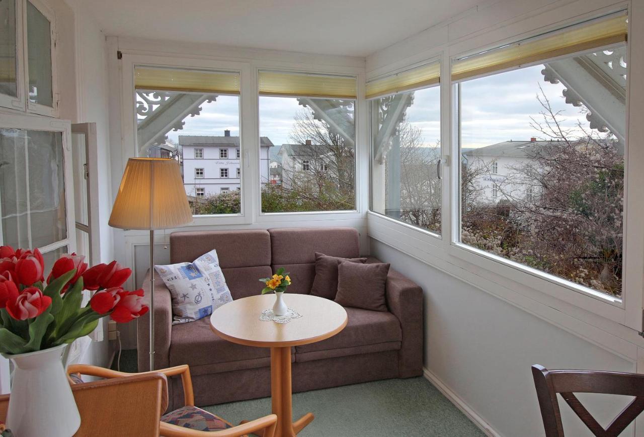 Villa Ostseelilie - Appartements Mit Balkon Und Meerblick 사스니츠 외부 사진
