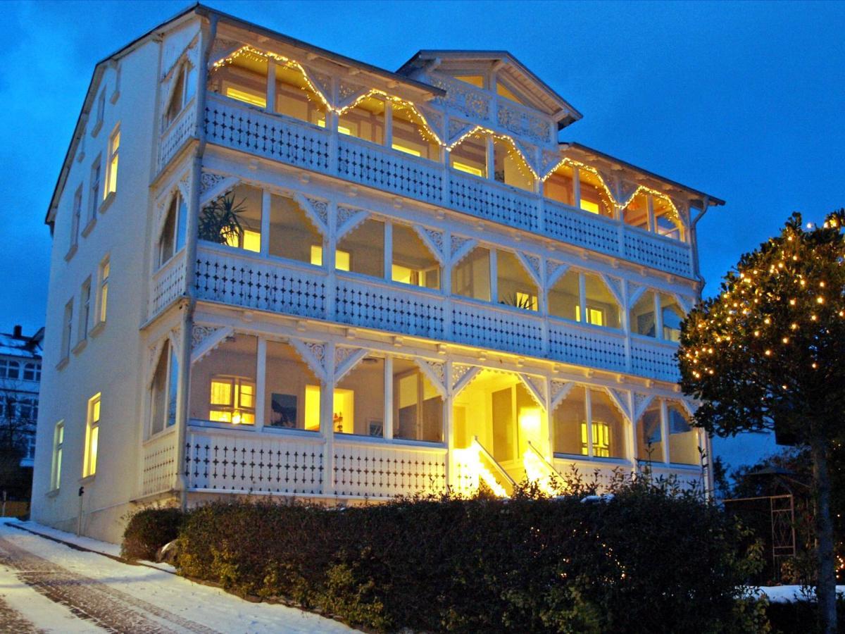 Villa Ostseelilie - Appartements Mit Balkon Und Meerblick 사스니츠 외부 사진