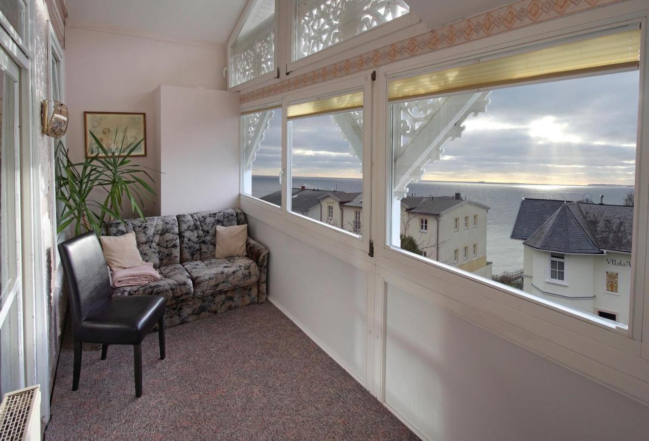 Villa Ostseelilie - Appartements Mit Balkon Und Meerblick 사스니츠 외부 사진