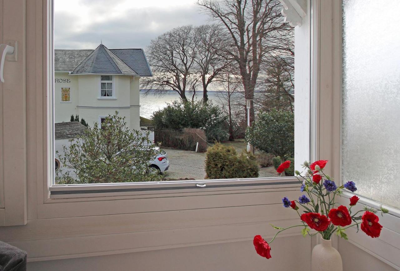 Villa Ostseelilie - Appartements Mit Balkon Und Meerblick 사스니츠 외부 사진