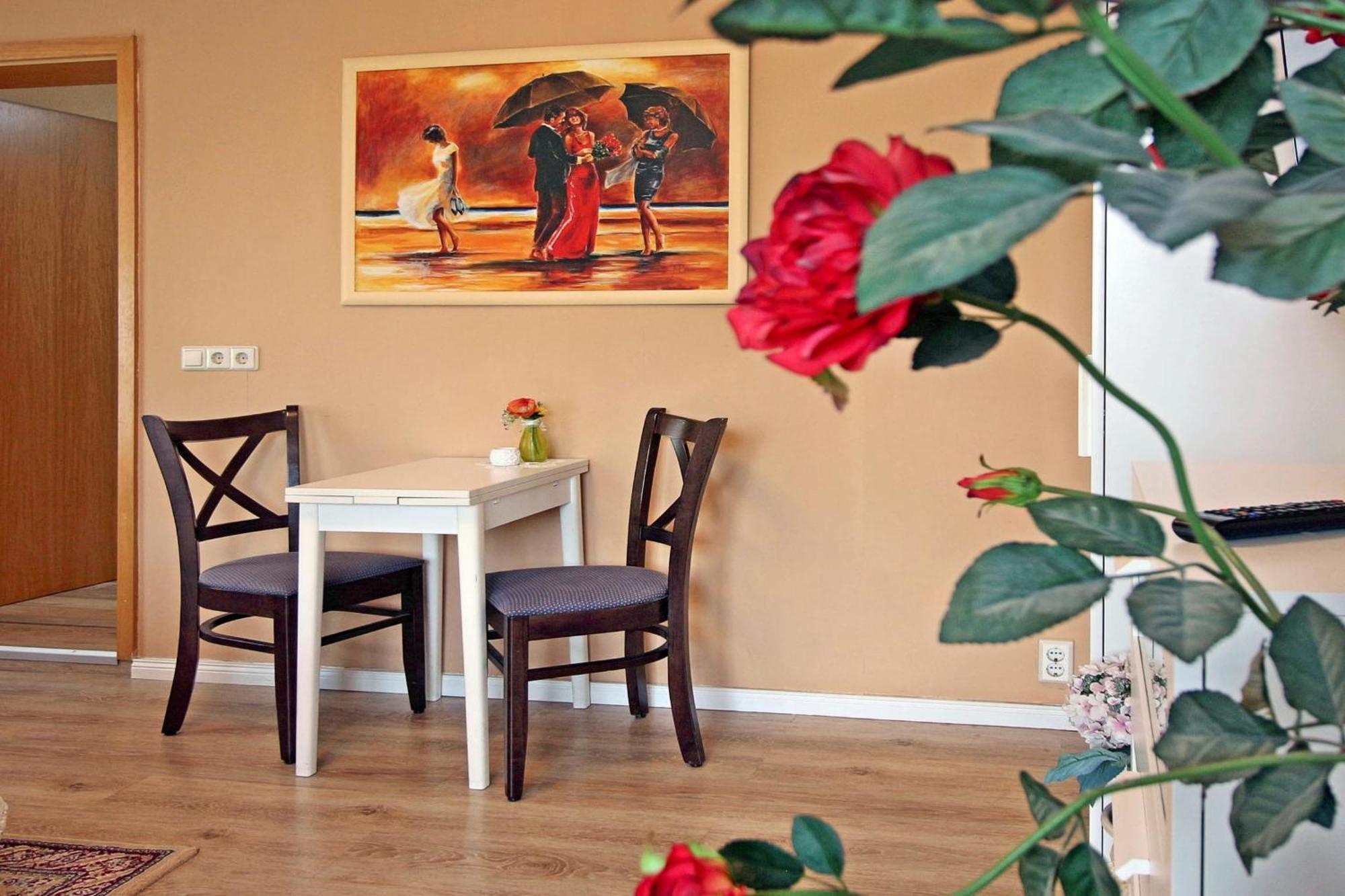Villa Ostseelilie - Appartements Mit Balkon Und Meerblick 사스니츠 객실 사진