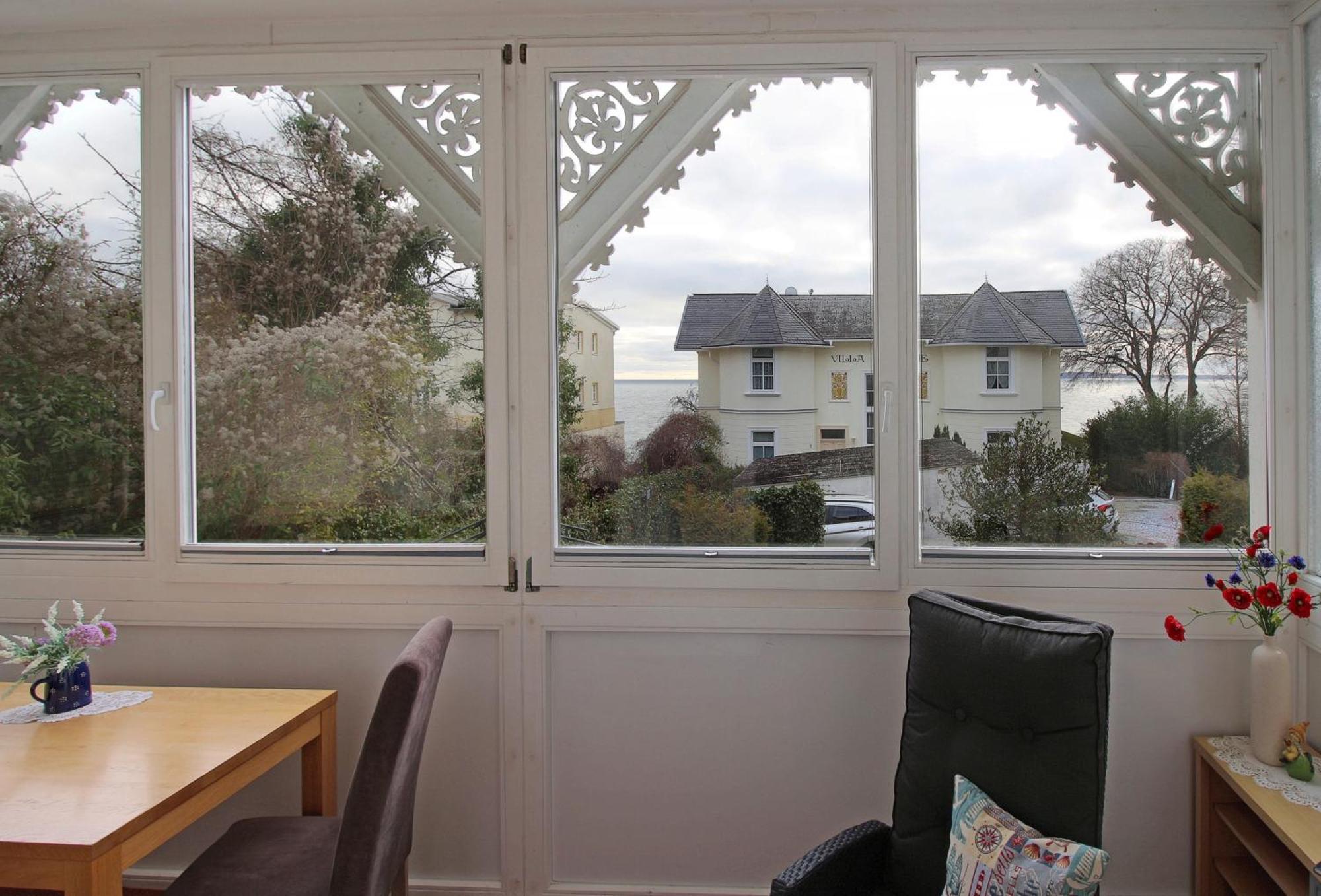 Villa Ostseelilie - Appartements Mit Balkon Und Meerblick 사스니츠 객실 사진