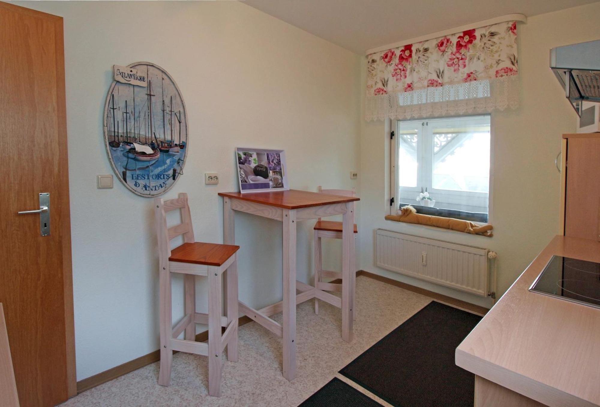 Villa Ostseelilie - Appartements Mit Balkon Und Meerblick 사스니츠 객실 사진