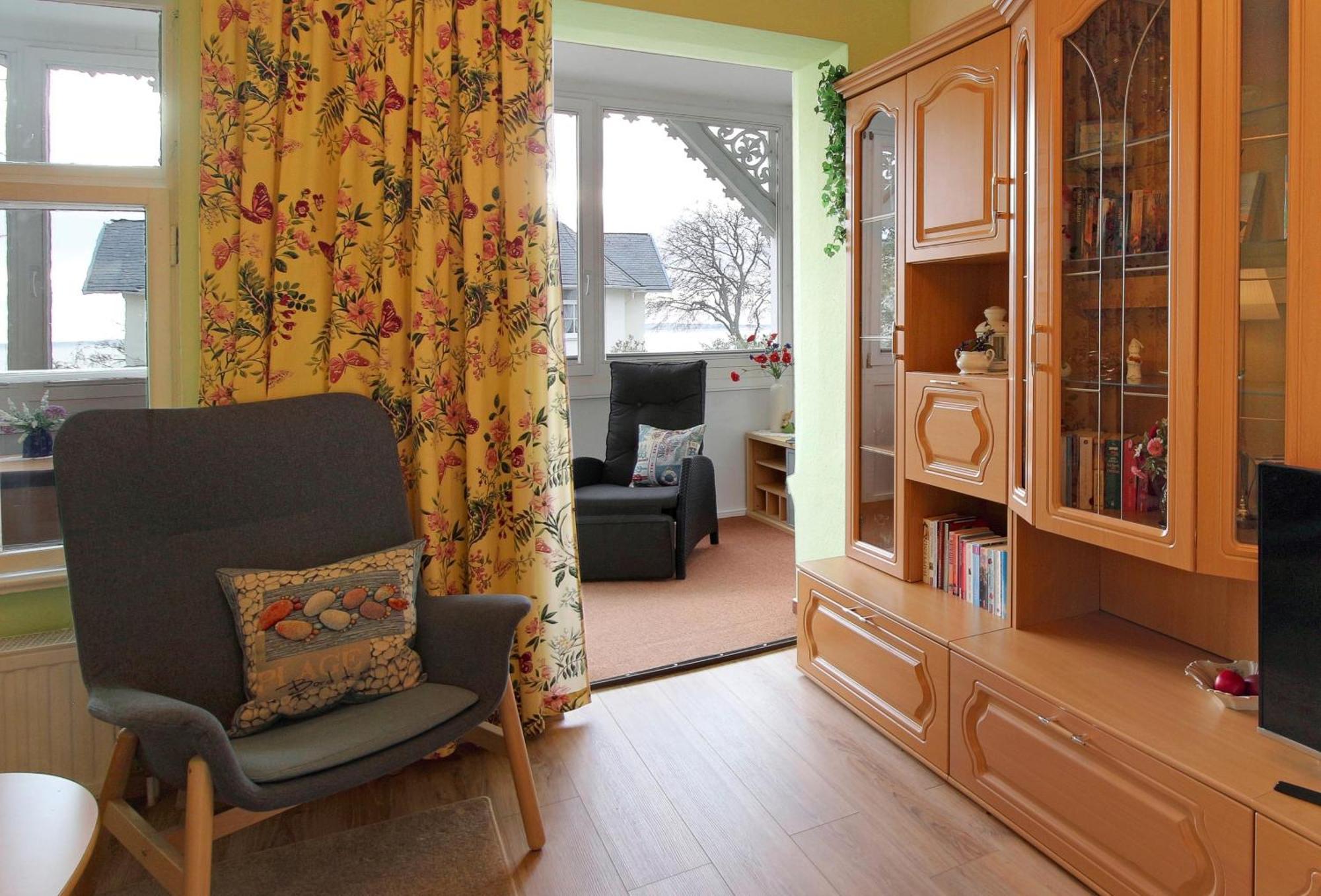 Villa Ostseelilie - Appartements Mit Balkon Und Meerblick 사스니츠 객실 사진