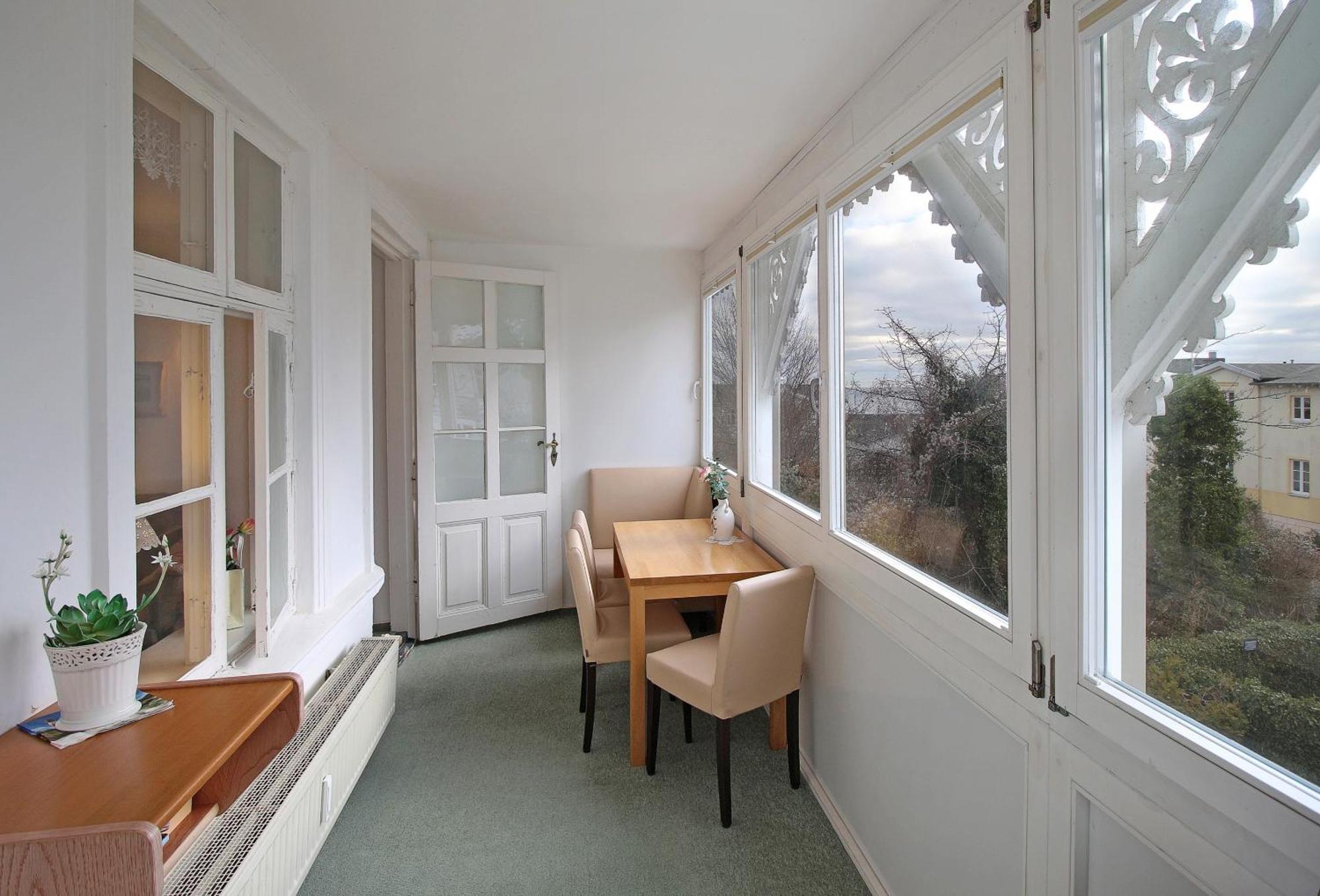 Villa Ostseelilie - Appartements Mit Balkon Und Meerblick 사스니츠 객실 사진